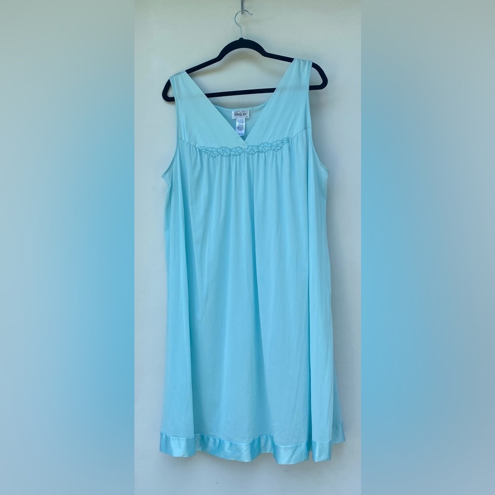 Vanity Fair Baby Blue Nightgown